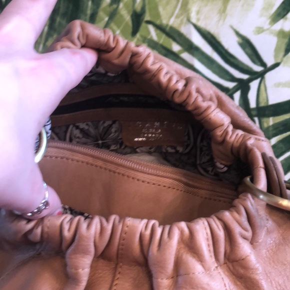 Joanel “baluchon” crossbody leather bag - Picture 5 of 6